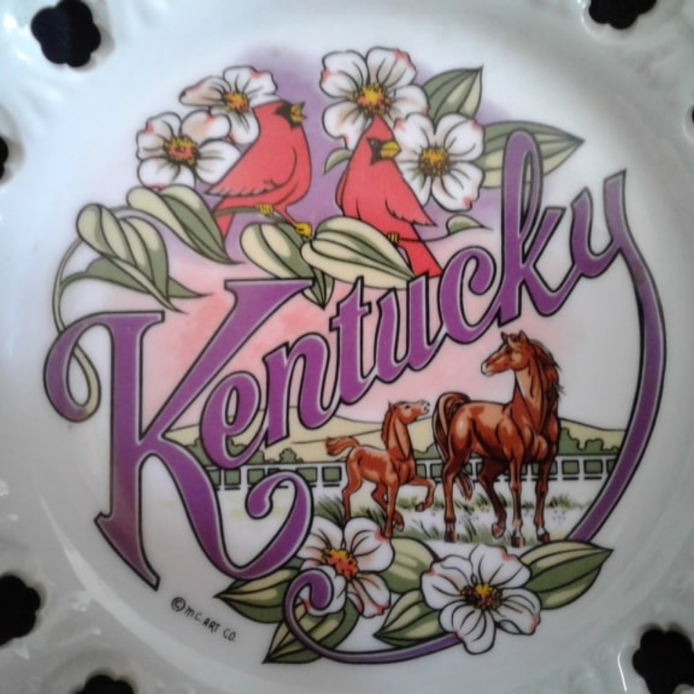 Vintage KENTUCKY Open Lace Porcelain Souvenir Collectible Plate M.C. ART… - Picture 2 of 5